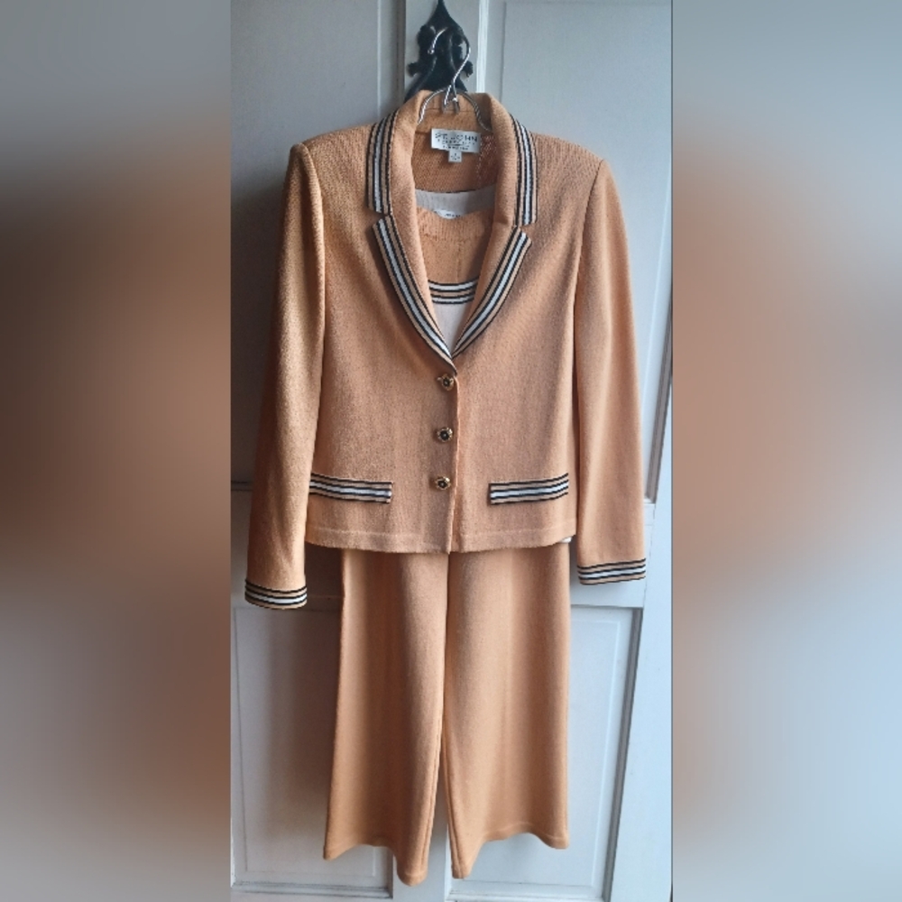 St. John Collection Buttery Yellow 3-Piece Wool Knit Pantsuit